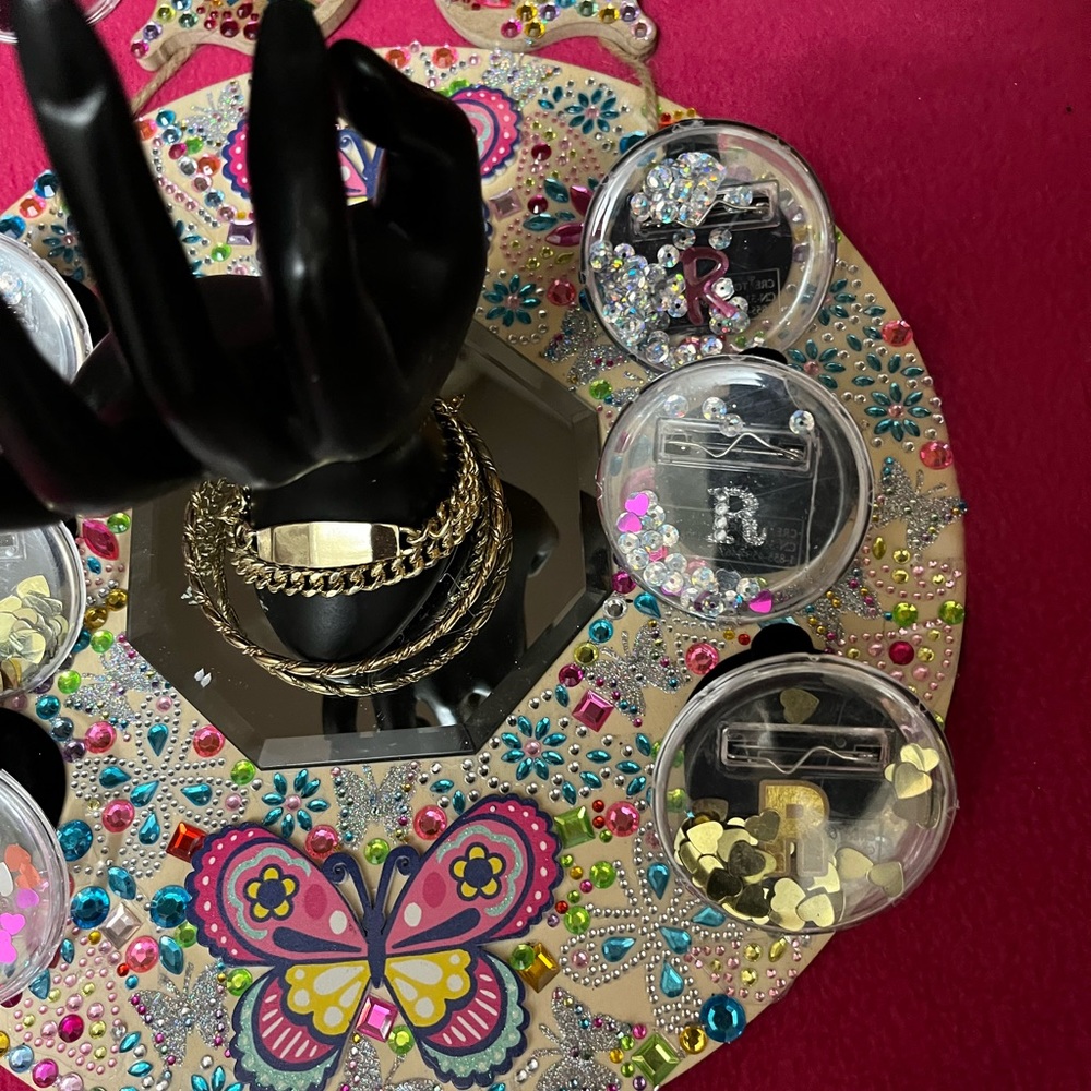 Customized Buttons from Roniya Butterfly Boutique - Picture 7 of 12